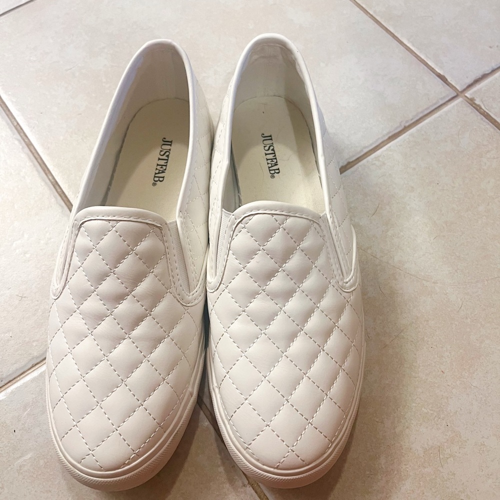 JustFab Women's Quilted Cream Slip-On Sneakers